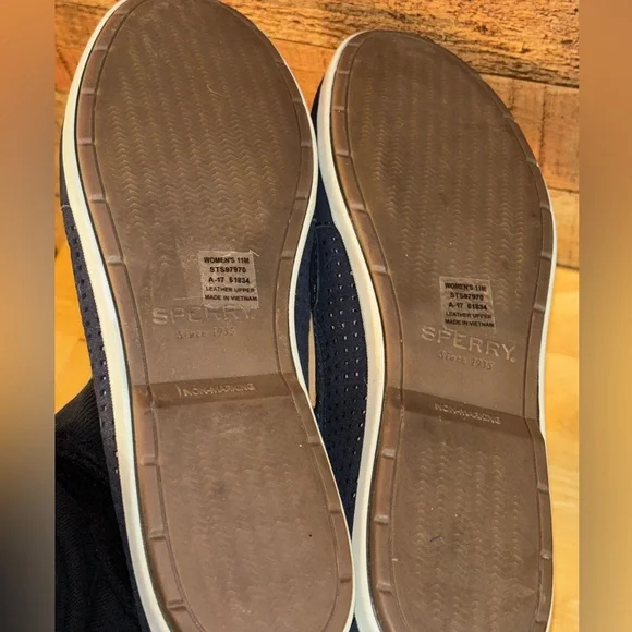 Sperry Coil Ivy Perforated Boat Shoes - Picture 5 of 7